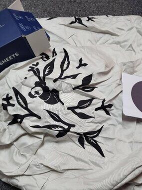 Nanit Smart Sheets for Crib - Like New
